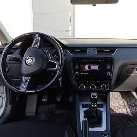 Folia do Skoda Octavia III 2017 - 2020 Bolero na radio 8" - MATOWA